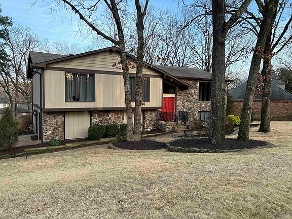 2nd image of 14 Chaparral Ln