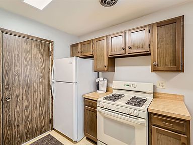 1080 Glouchester Hbr #1034, Schaumburg, IL 60193 | Zillow