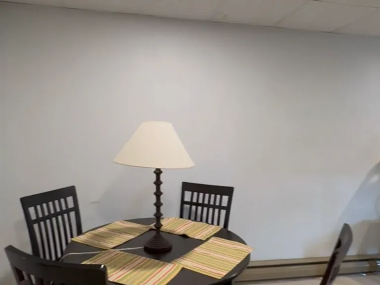 306 E Coolbaugh St #4 — Photo 5
