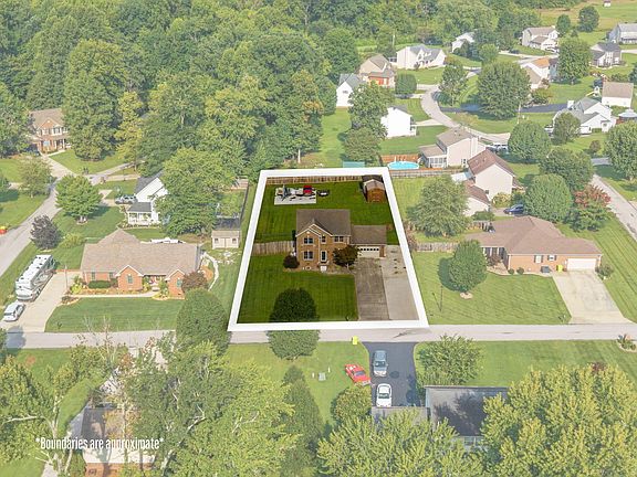 3rd image of 321 Huckleberry Ln