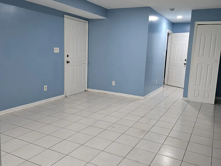 631 Hunterdon St #1 — Photo 16