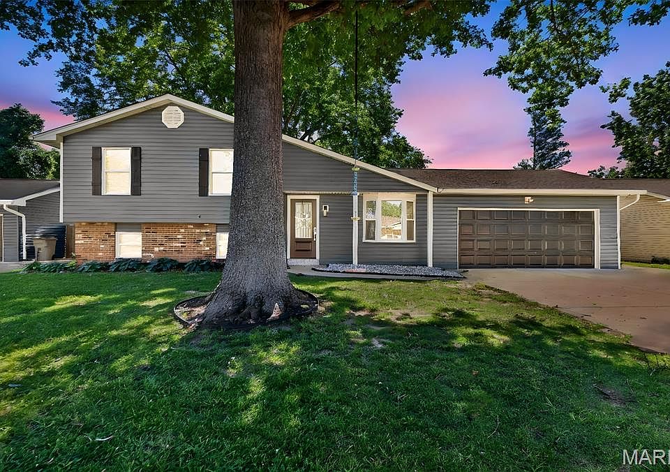 1st image of 3878 Crystal Wood Dr