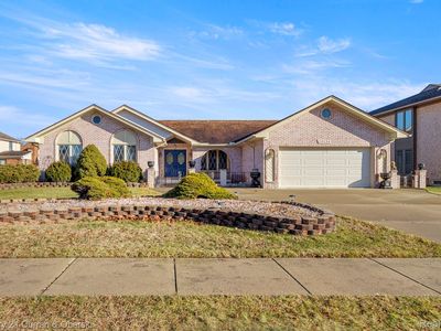 20154 Riverside Dr, Livonia, MI, 48152