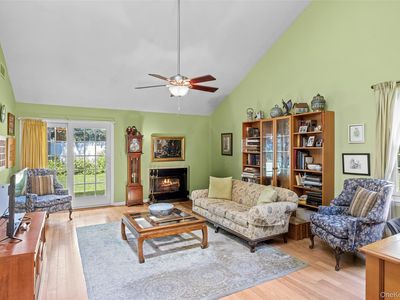 7 Sutton Place, Islip, NY, 11751