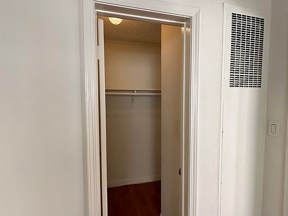5th image of 1710 Purdue Ave APT 104