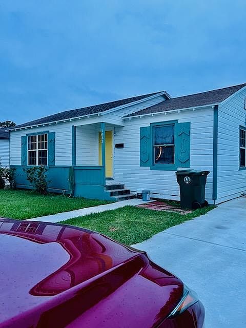 2nd image of 1033 Lum Ave