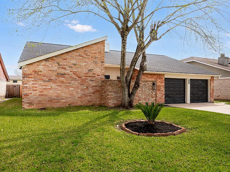 16419 Lost Quail Dr — Photo 35
