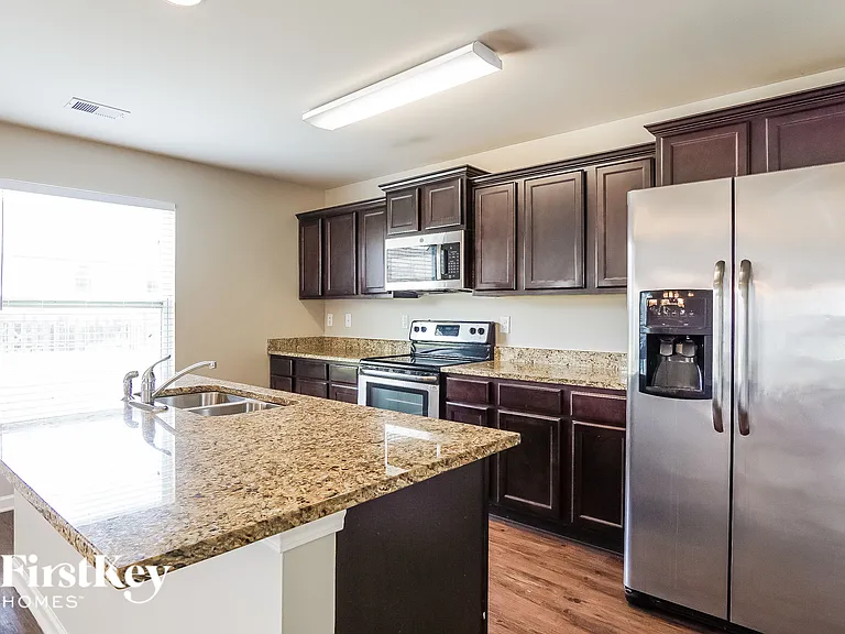 134 Rosegate Dr — Photo 5