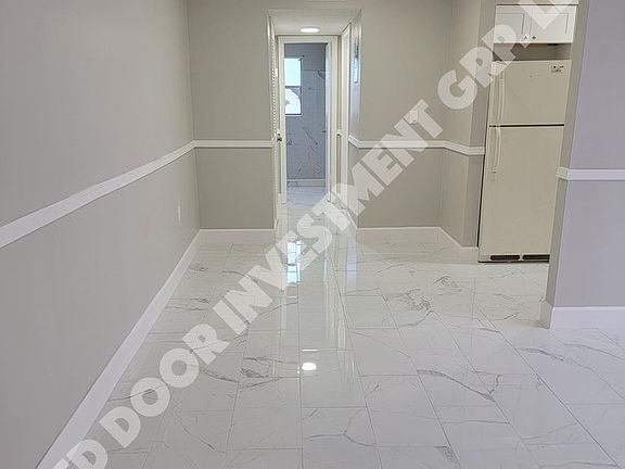 4th image of 955 Knox McRae Dr APT 4