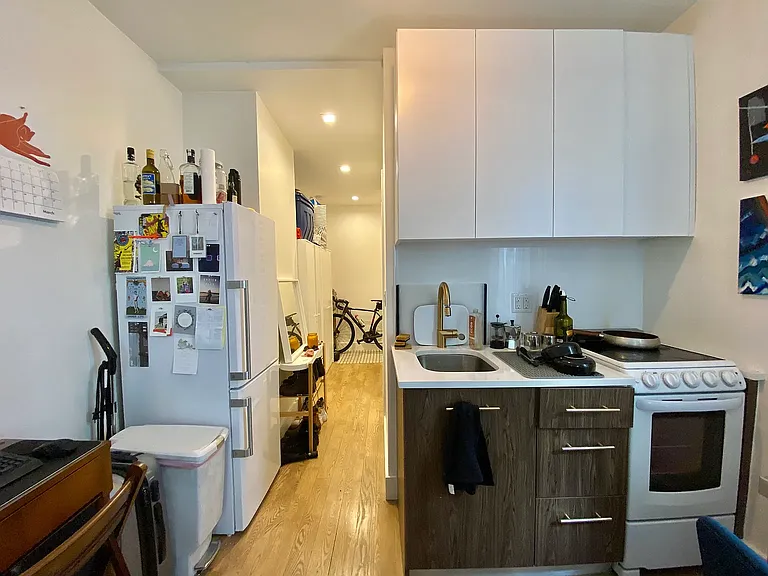 552 Lincoln Pl #E — Photo 5