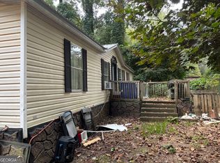 59 Blacks Creek Dr, Clayton, GA 30525