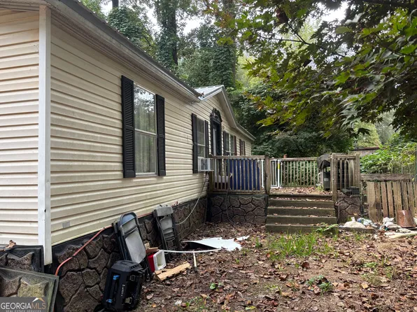 59 Blacks Creek Dr, Clayton, GA 30525