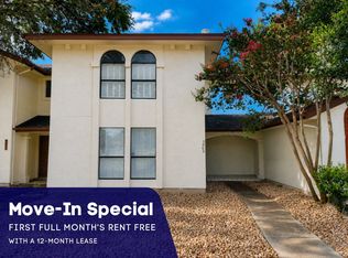 5868 Royal Rdg, San Antonio, TX 78239