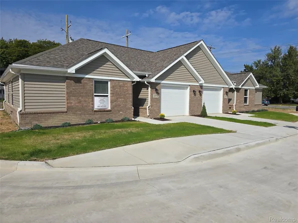 18754 E Forteen Mile Rd #2, Roseville, MI 48066