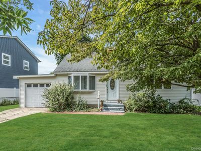 37 Boblee Ln, Hicksville, NY, 11801