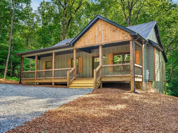 168 Reindeer Ln, Talking Rock, GA 30175