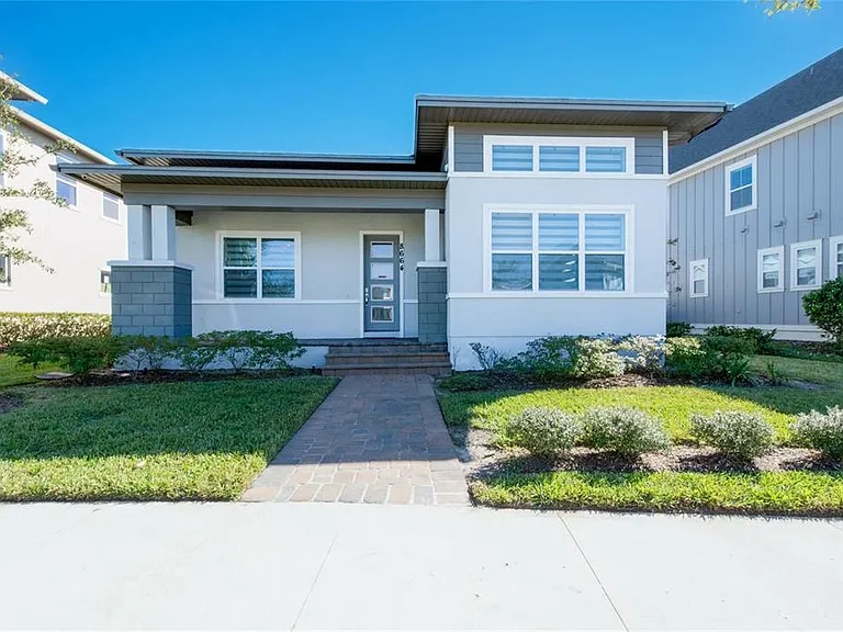 8664 Dubochet St — Photo 34
