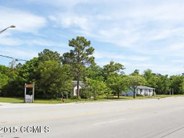 1085 Cedar Point Blvd, Cedar Pt, NC 28584