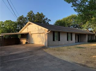 1102 Oakwood Dr, Leander, TX 78641