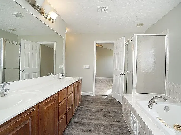 6672 Westminster Ct — Photo 2