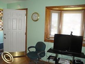 5th image of 4921 Clippert St