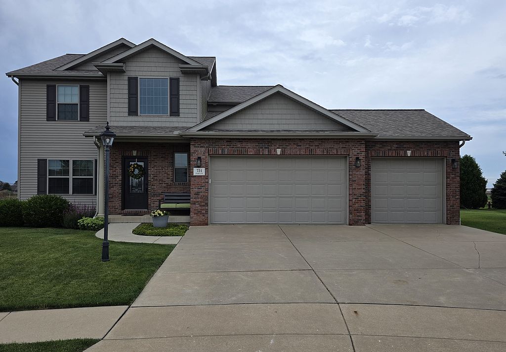 734 Drake Ln - Property Image