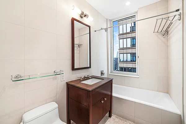 Rented by Nest Seekers International | media 42