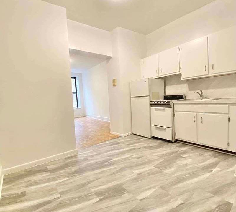 1st image of 344 E 76th St #12