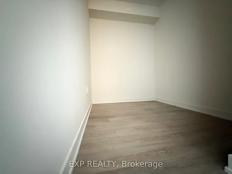 212 King William St #1207 — Photo 11