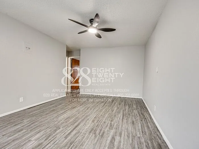 900 Halray Dr #207 — Photo 4