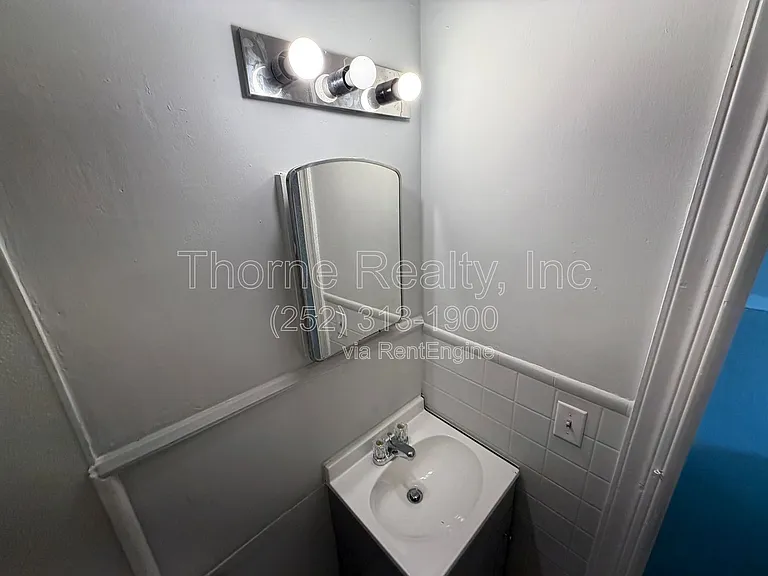 914 Nashville Rd — Photo 8
