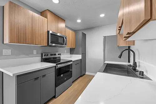Grove House Photo 1