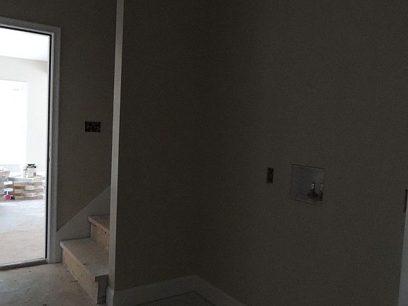 3rd image of 120 Montrose Dr
