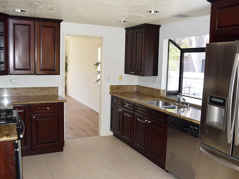 2462 Rikkard Dr — Photo 6