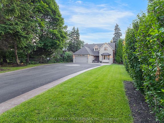 3rd image of 807 Indian Rd