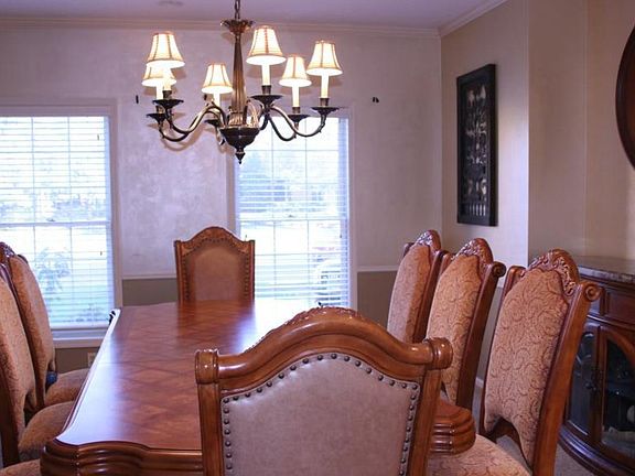 4th image of 9386 Wedgewood Dr