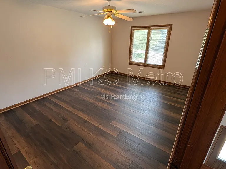 3905 SW 14th St — Photo 28