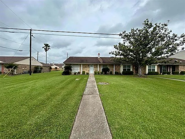 8690 Manion Dr — Photo 25