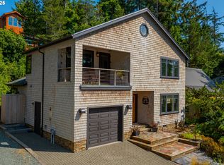 562 N 1st St, Manzanita, OR 97130