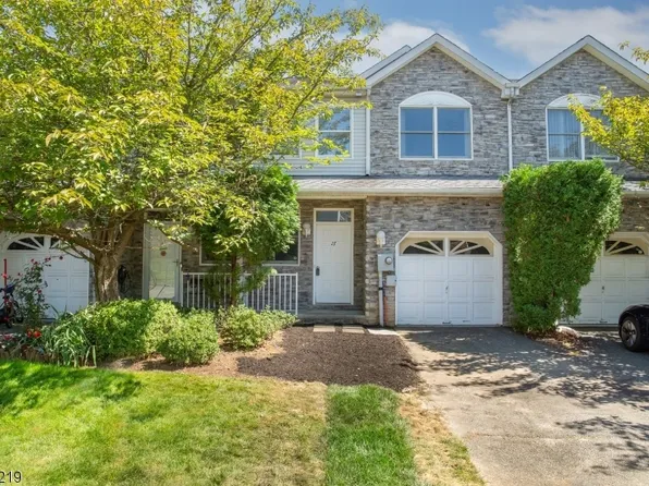 17 Wiley Ct, Parsippany-Troy Hills Twp., NJ 07950