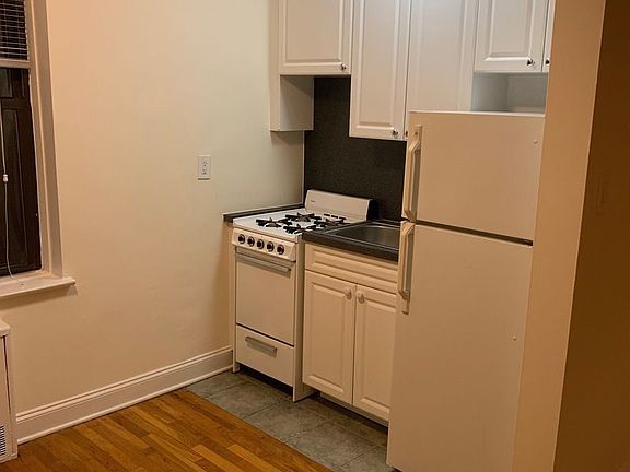 4th image of 4307 39th Pl #4A