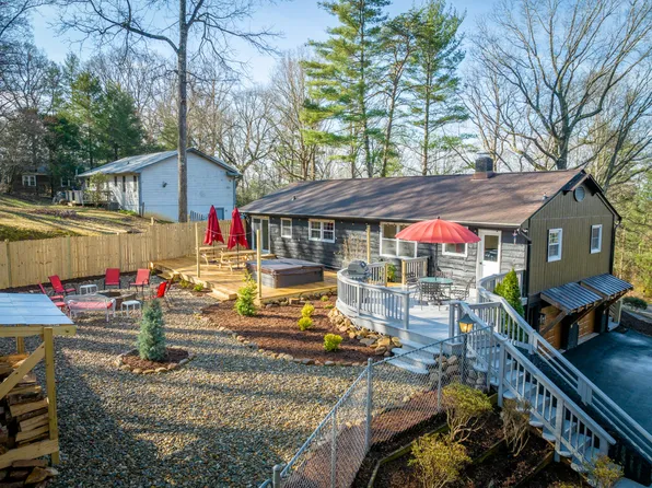 235 Royal Pines Dr, Arden, NC 28704