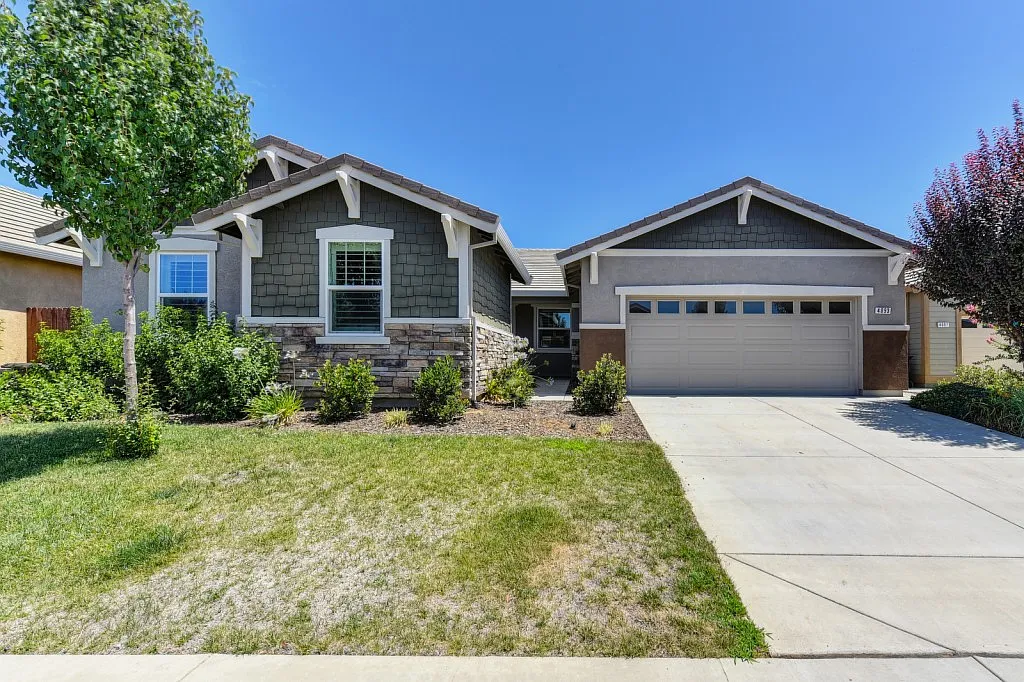 4093 Pingree Lake Way photo 1
