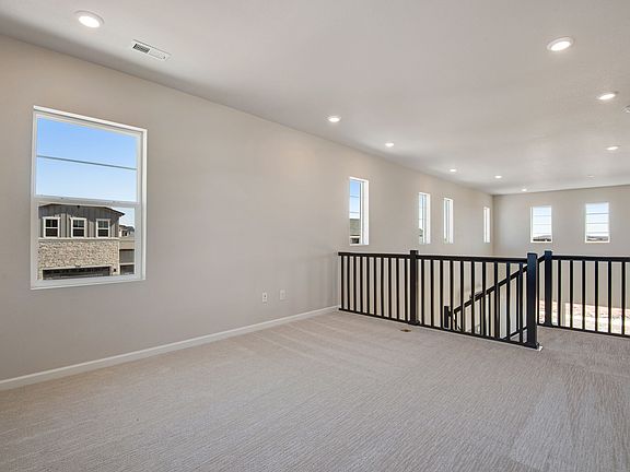 An airy loft welcomes you on the second floor