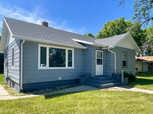 608 NE 2nd St, Linton, ND 58552