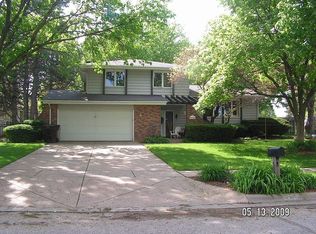 5915 S 25th St, Lincoln, NE 68512