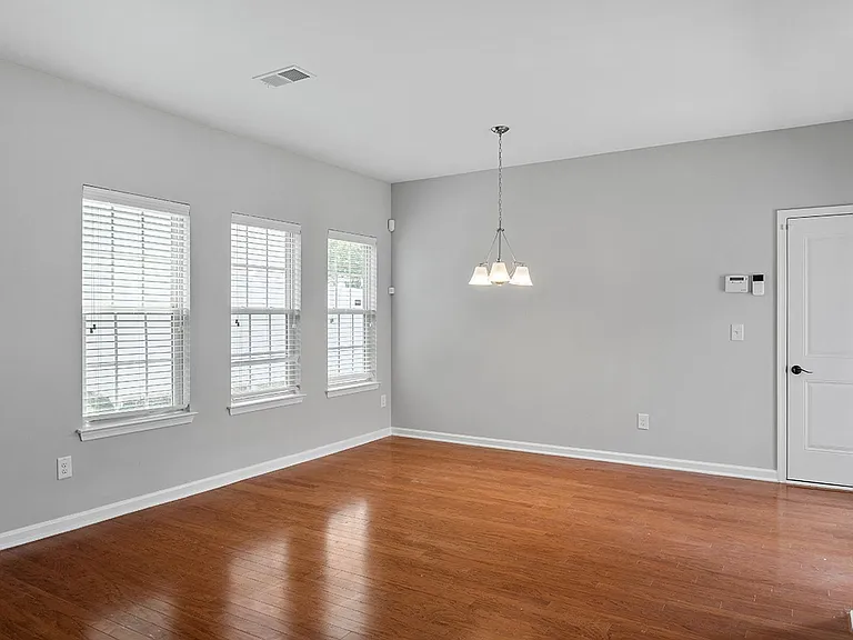 1121 Survada Ln — Photo 7