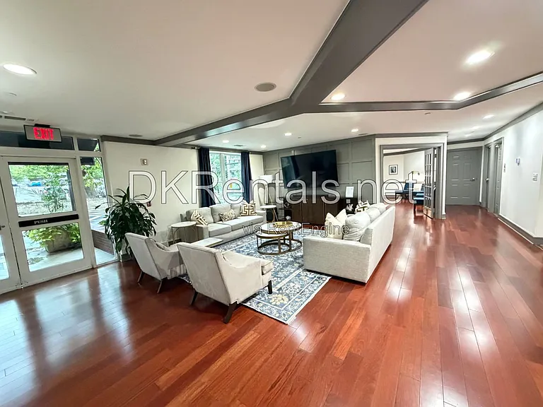 1101 Juniper St NE #728 — Photo 18
