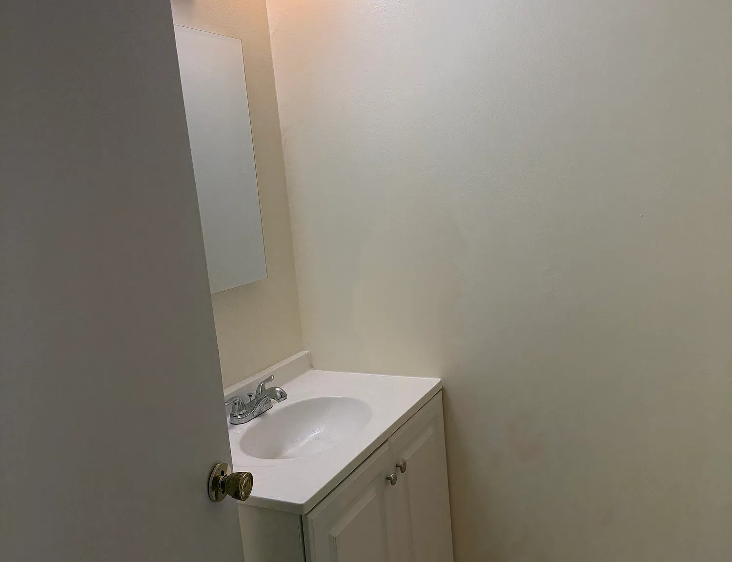 4 bed, 1500 sqft, $3,800 — Photo 3