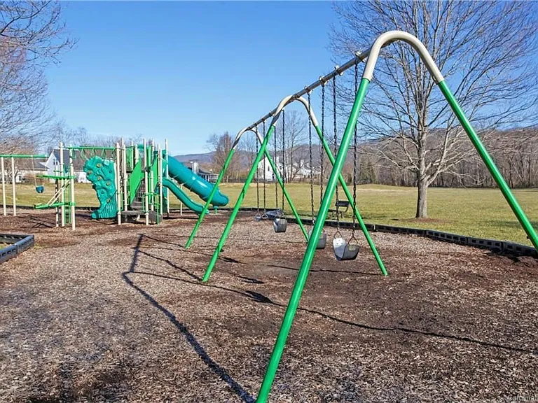 184 Walnut Crest Rd — Photo 49